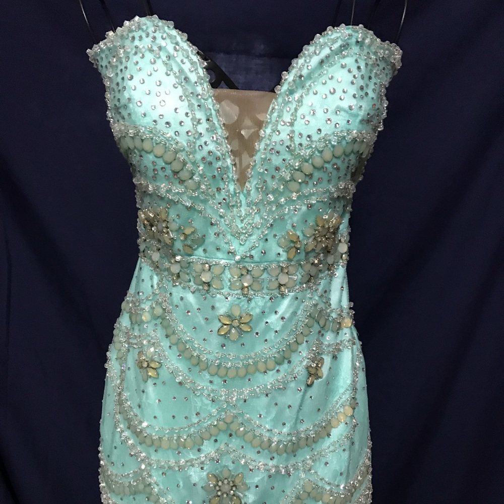 Madison James Aqua fit and flare sz 10